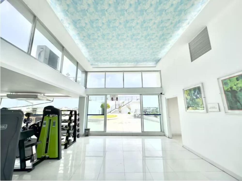 250 sq.ft Studio Apartment with Pool 3