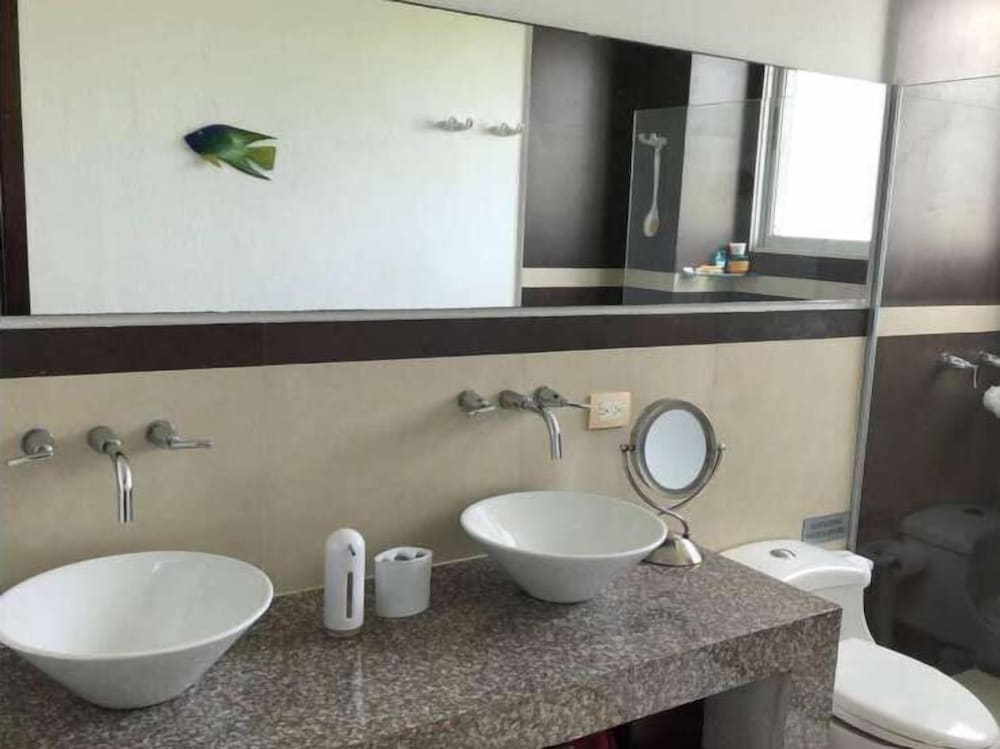 NOK Luxury 4BR Pool Villa in Manzanillo Cartagena