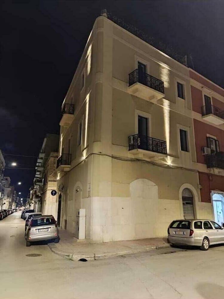 trani residence