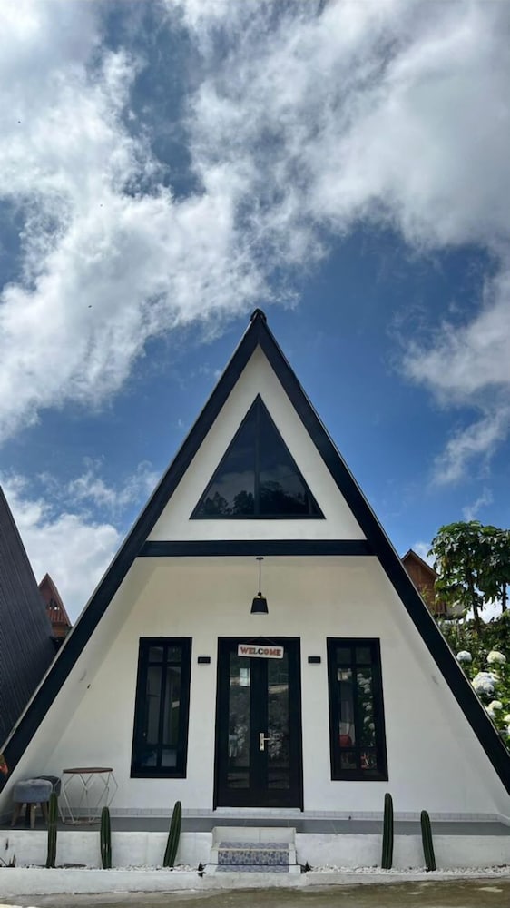Rahayu Cabin Villa