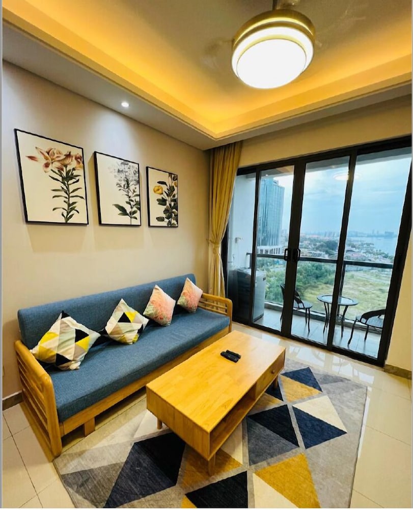 R&F Princess Cove at ANJU