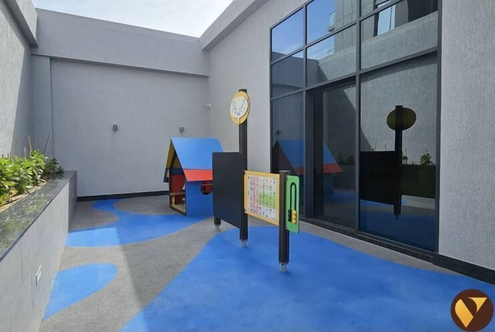 JVC unit Pool Jogging Track Play Area