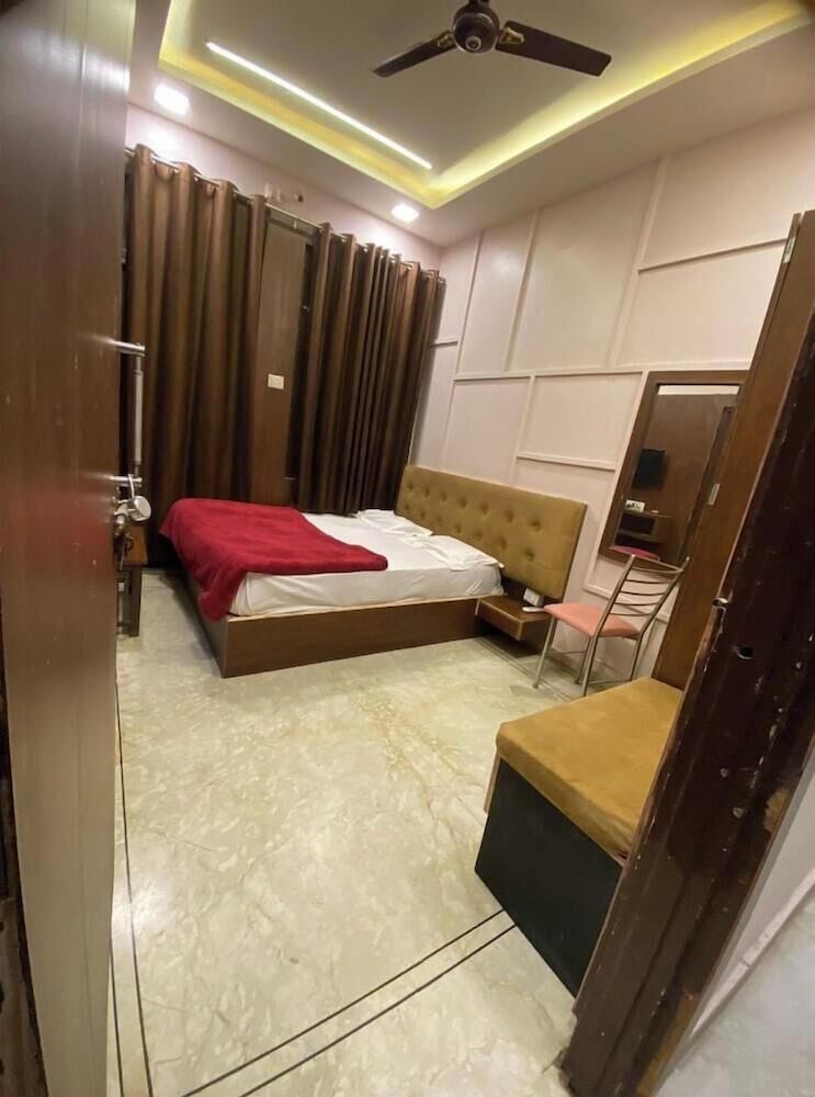 S.K. Plaza Hotel