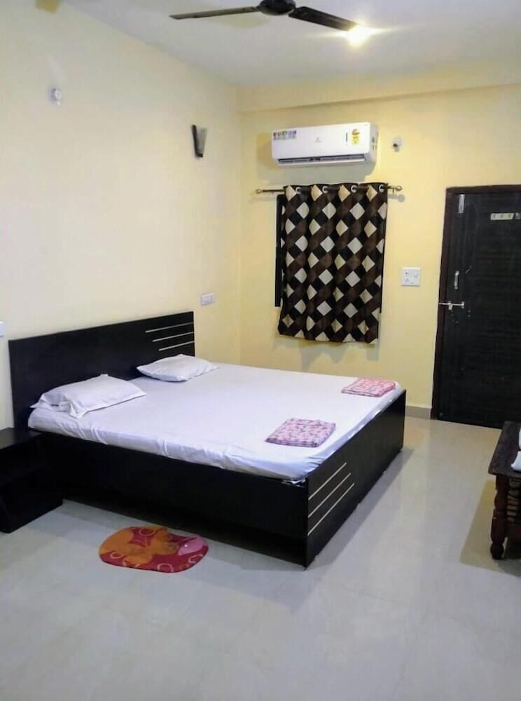 HOTEL SHIV SADHNA