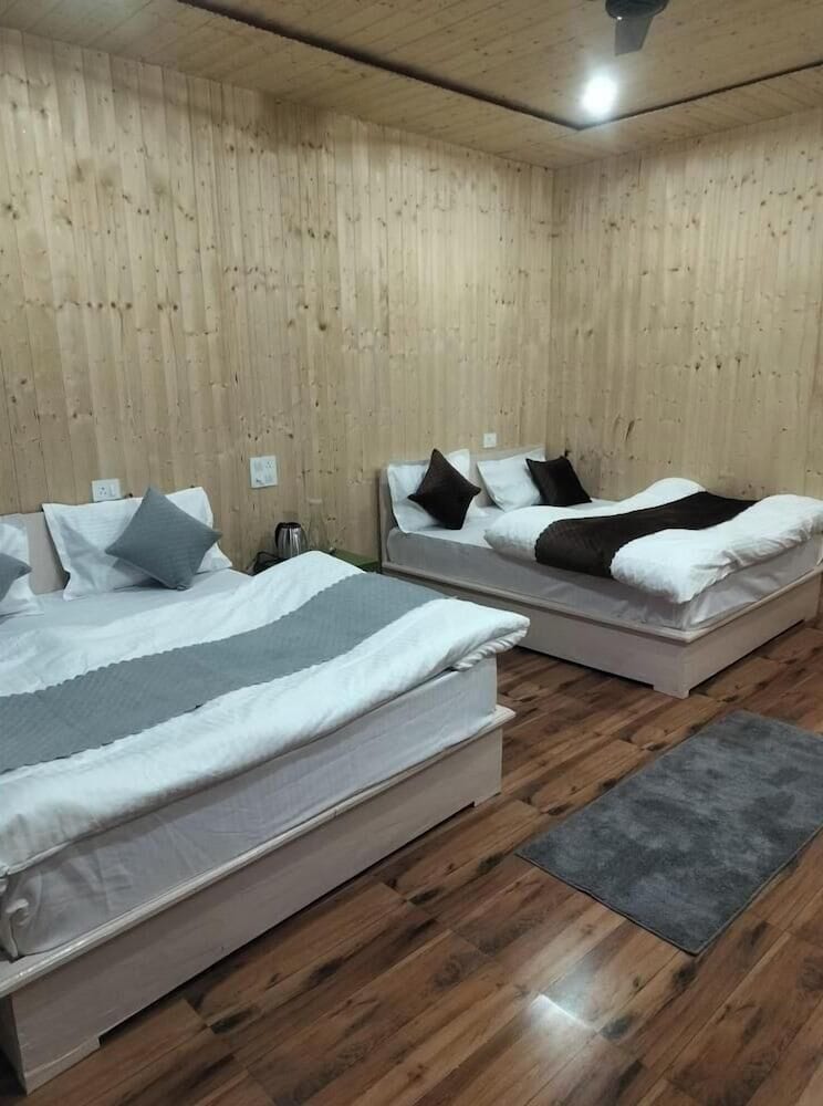 MahaGauri Hotel & Resort