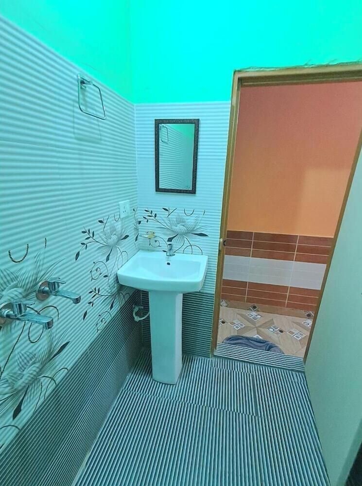 Hotel Mountain Paradise Barkot