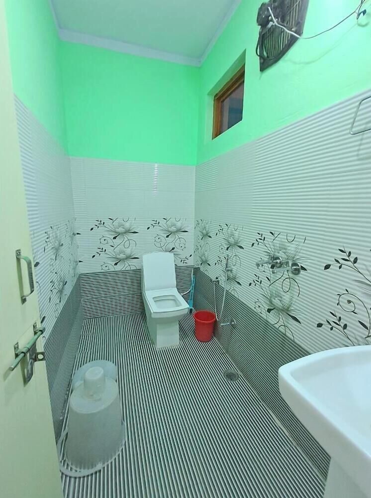 Hotel Mountain Paradise Barkot