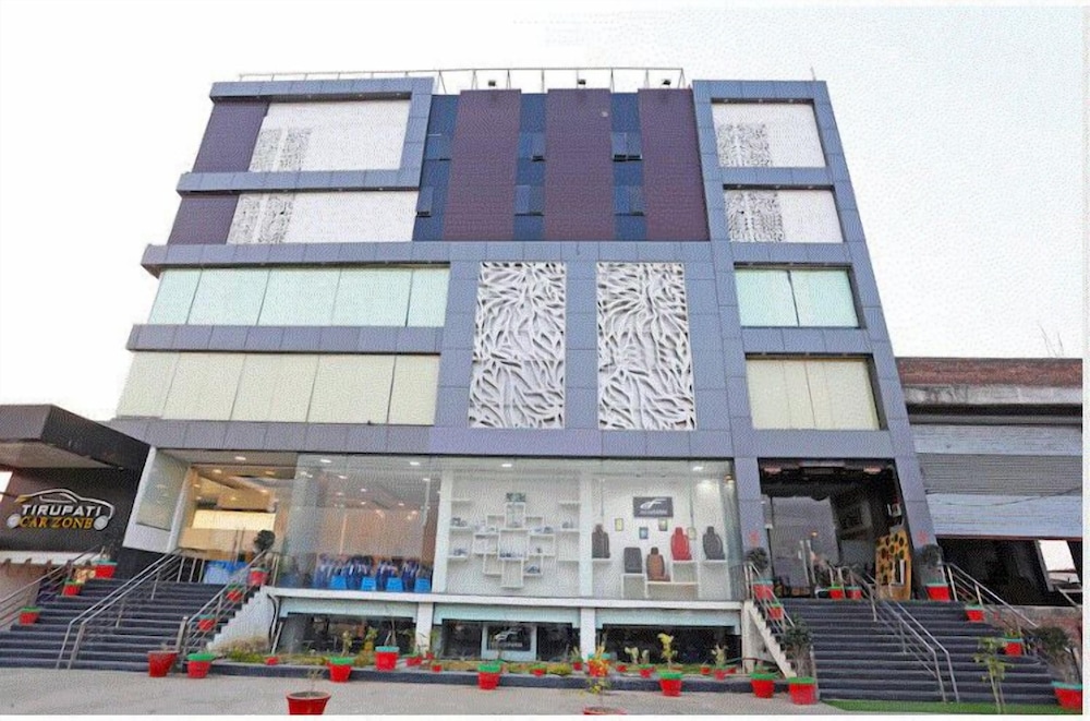 HOTEL G20 INN