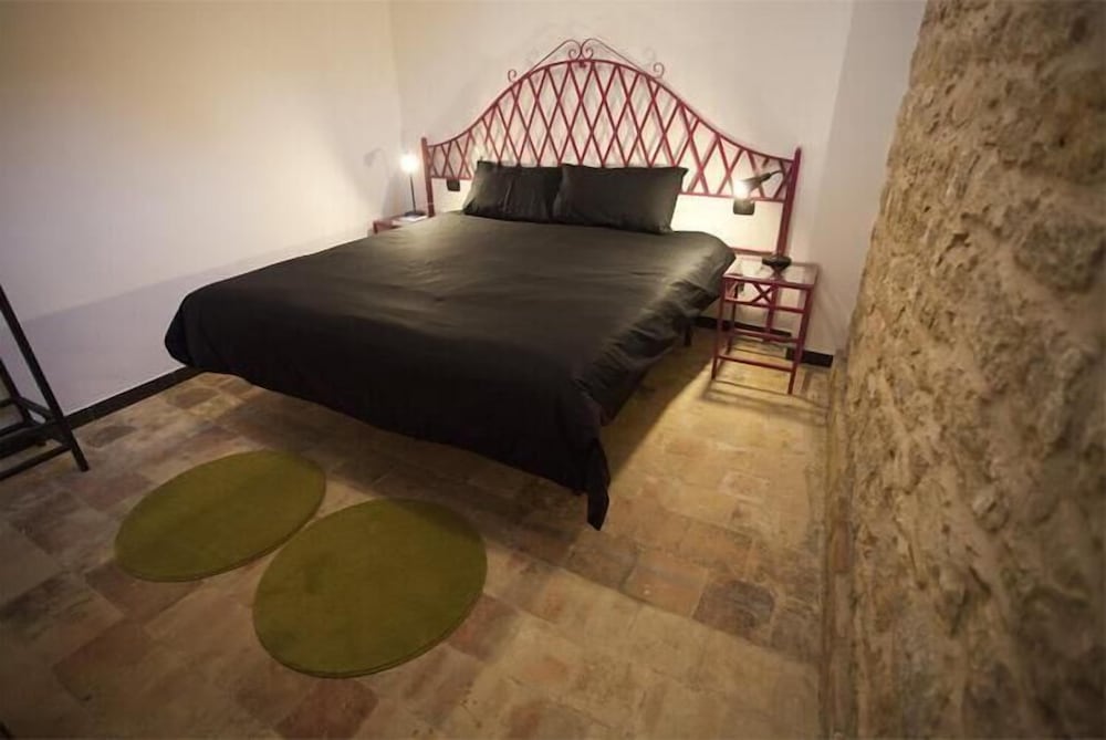 HomeHotels