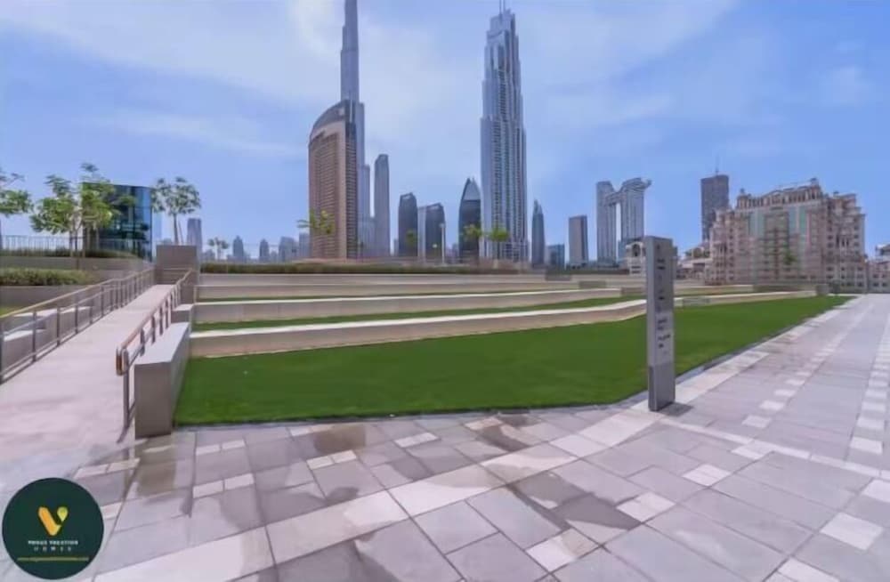 Downtown Near Burj Khalifa Dubai Mall
