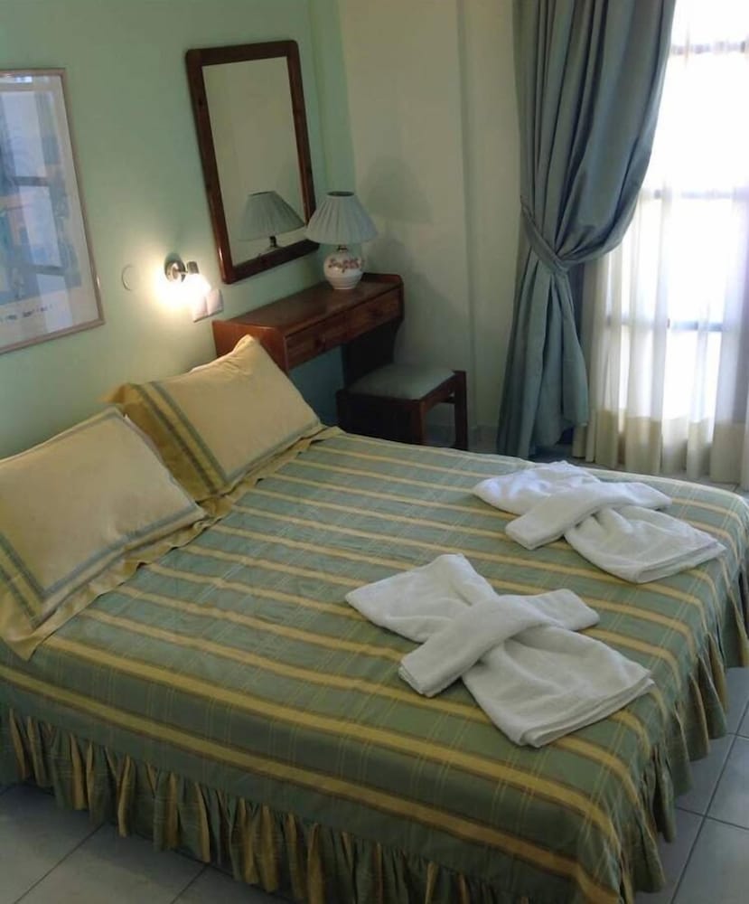 Asterias Studios Apartments
