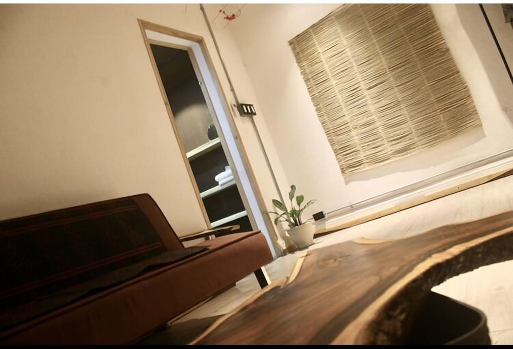 Hotel TOP CENTRIC 1 block from the sea AC-wifi - Image 1