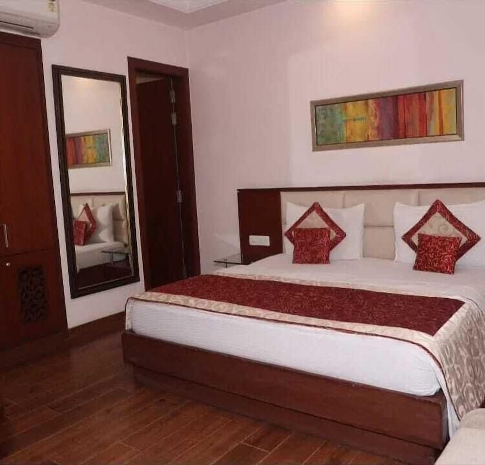 HOTEL SHHAURYA