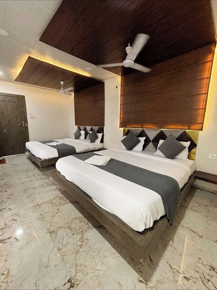 Hotel Dhana Lakshmi Bliss