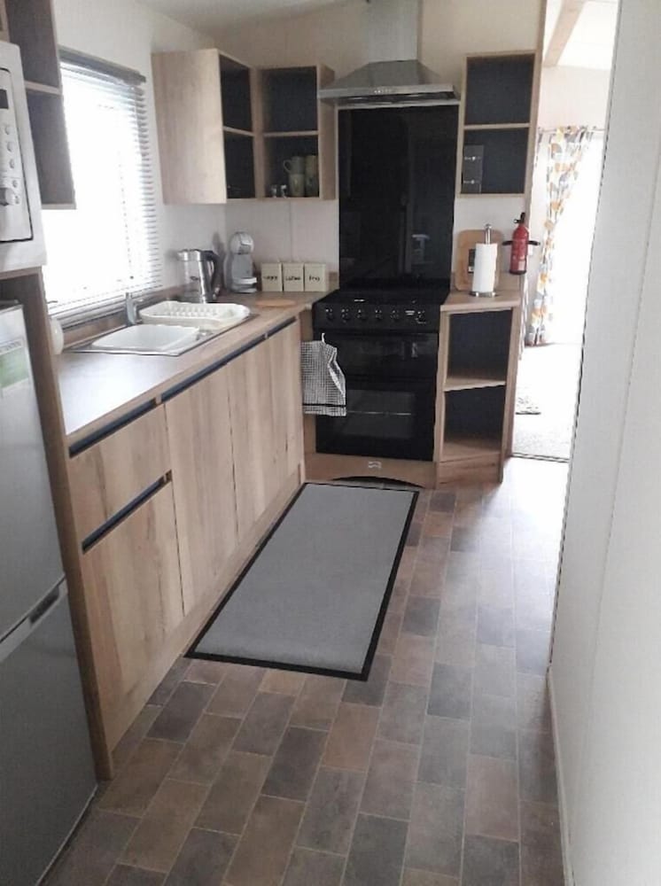 Immaculate 2-bed Static Caravan in Carlisle view 4