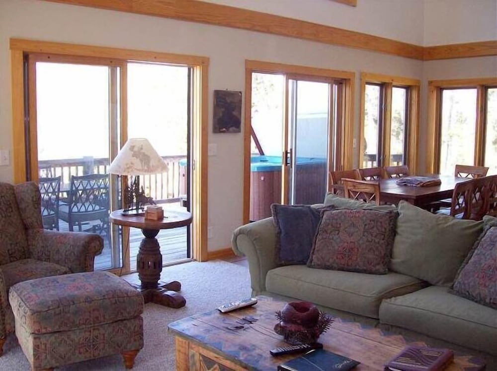 Powder Moose Villa 5 Br home by RedAwning