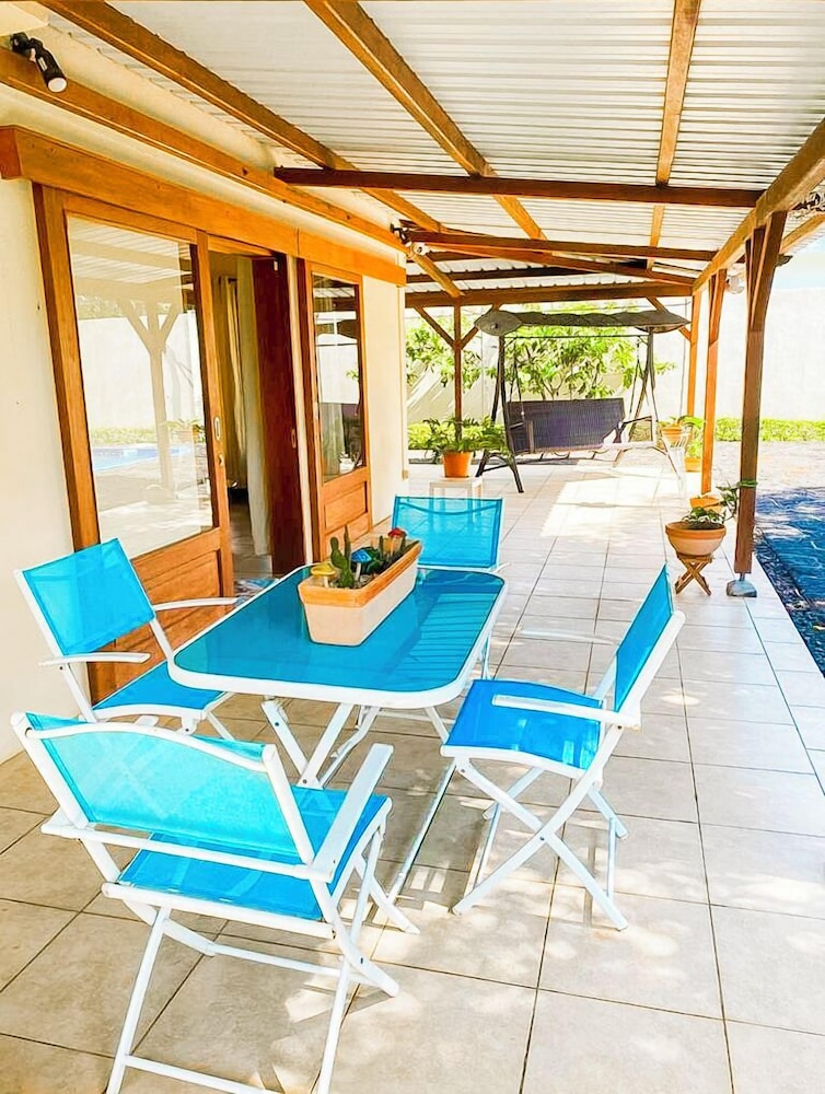 Laurels Villas