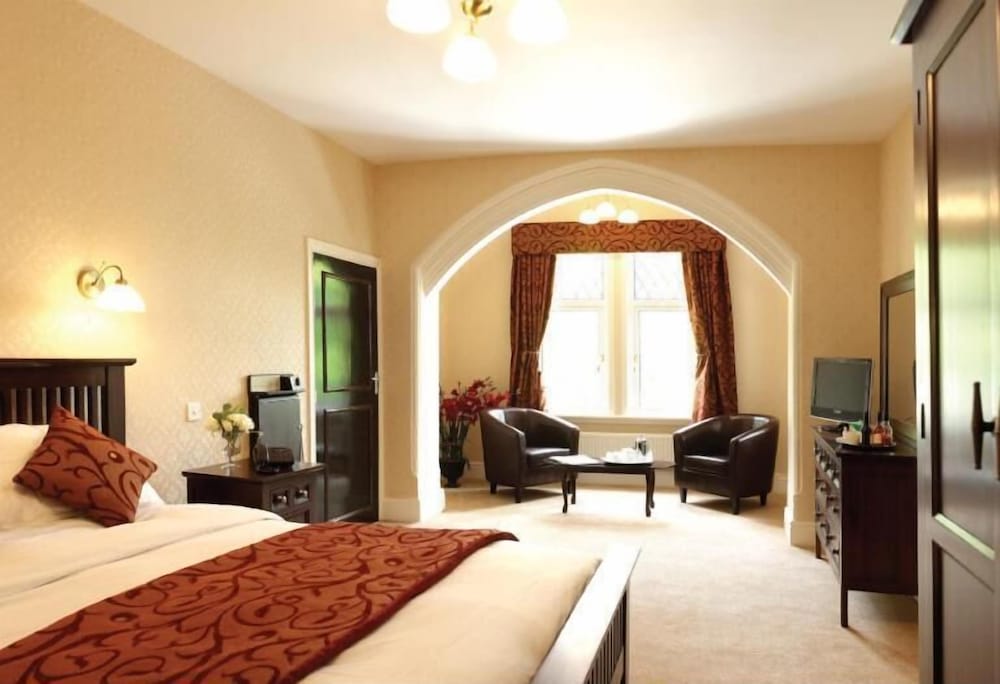 Lyons Woodlands Hall Hotel