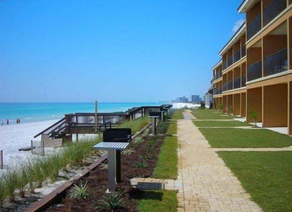 Coral Reef Club 32 1 Bedroom Condo