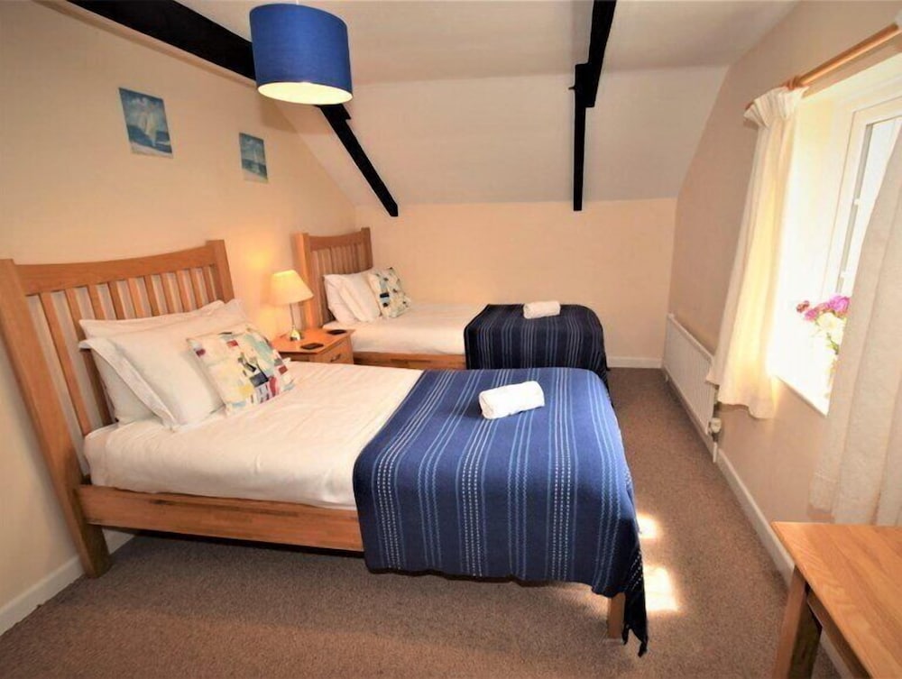 Nanplough Country House and Cottages view 3