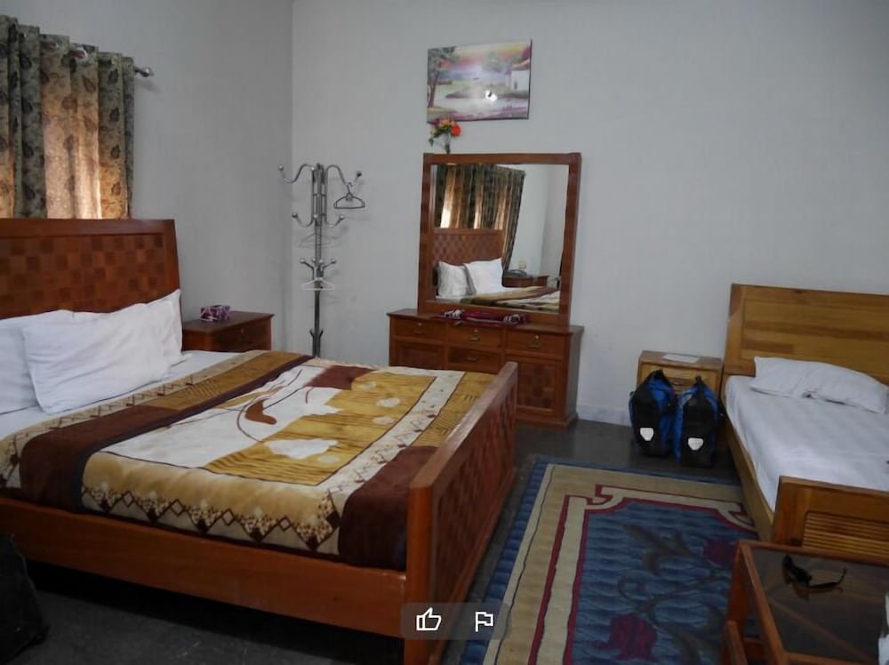 Pak Palace Guest House Abbottabad view 3