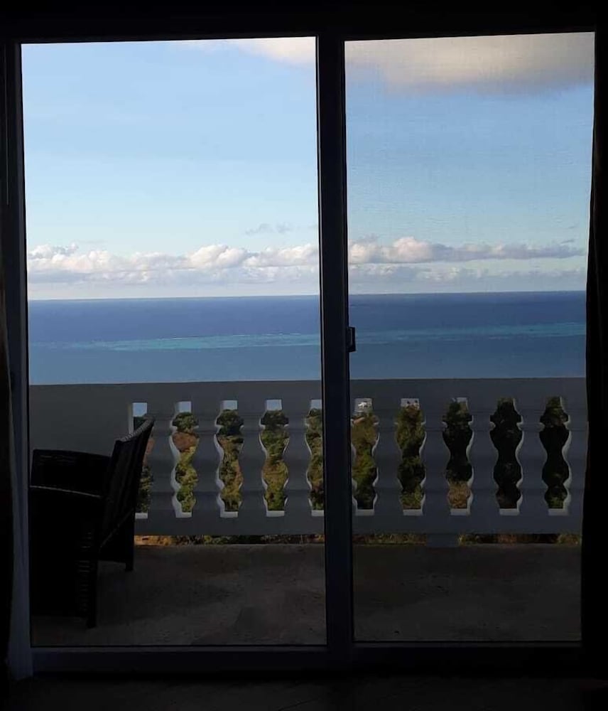 Paradise in Coral View Roatan view 3