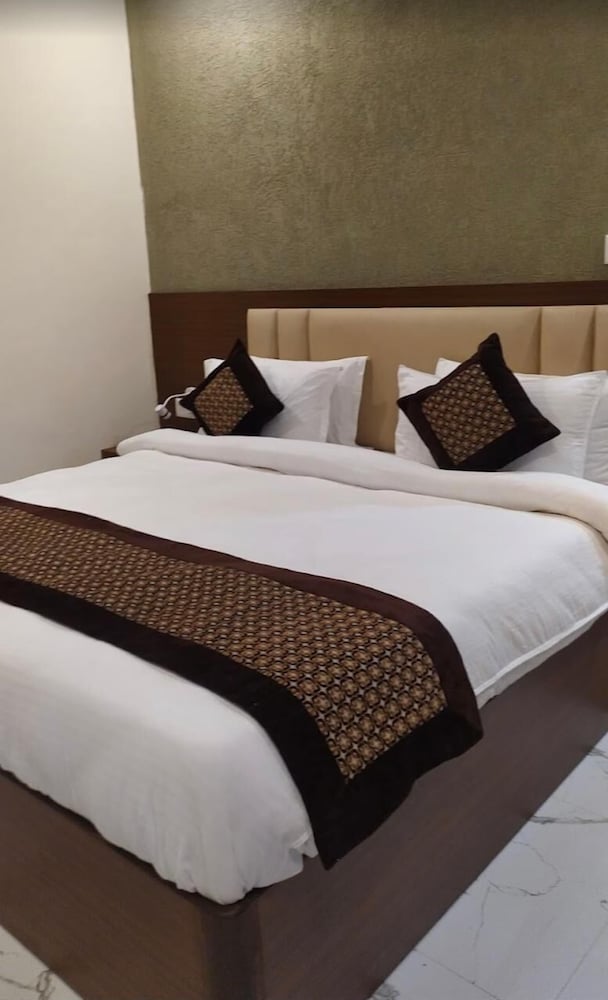 Hotel Shri Krishna Residency