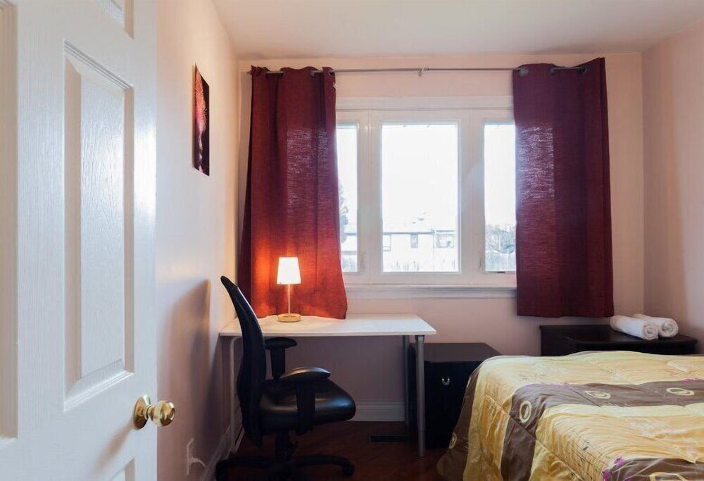 Beautiful Detached 6 Bedroom House - Image 3