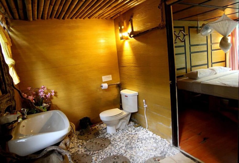 Khao Sok Tree House