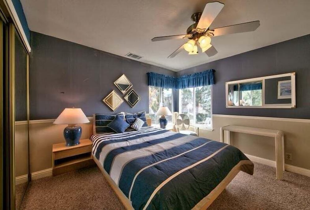 1673 Venice Drive 4 Bedroom Home