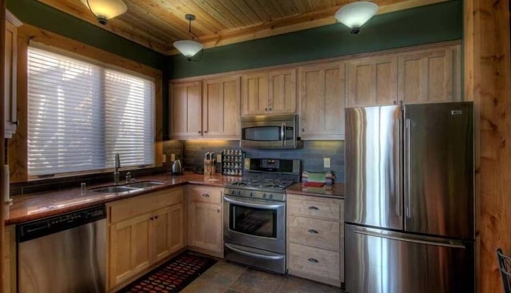 Rock Haven 2 Bedroom Condo