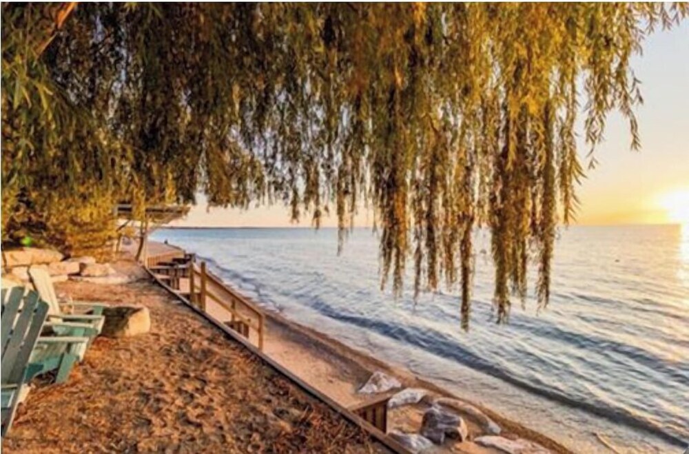 The Brentwood Waterfront Retreat