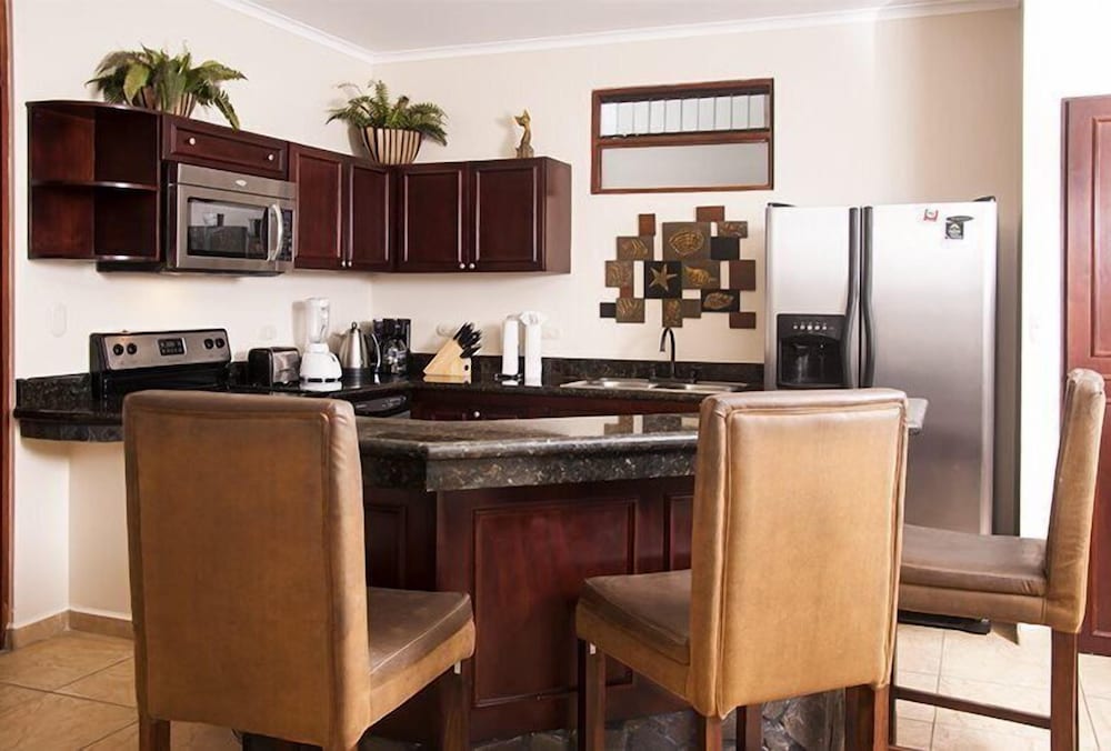 Large Ground Floor Condo Steps From the Pool view 5