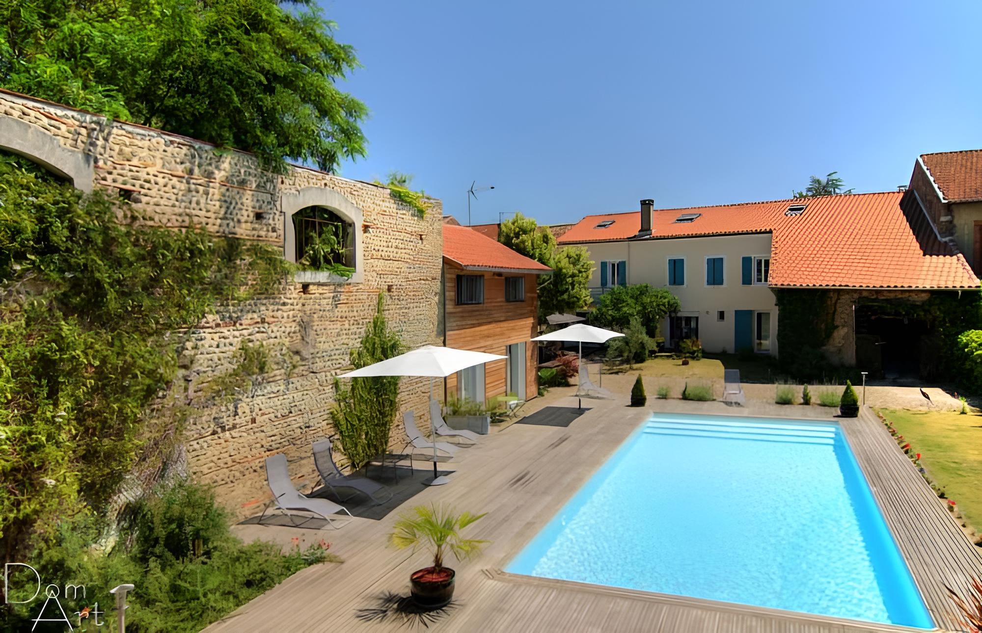 La Cour des Saligues view 3