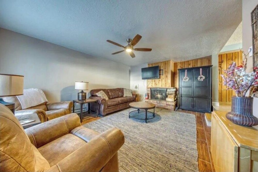 Spacious 2BR, 2BA for 6- Kristi