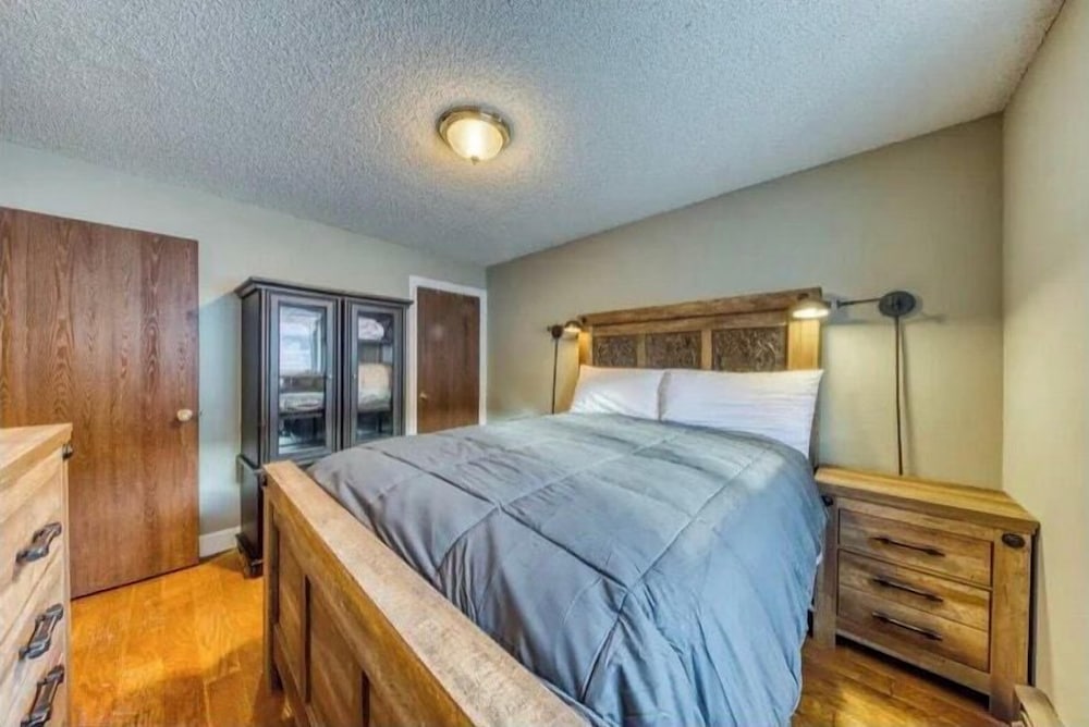 Spacious 2BR, 2BA for 6- Kristi