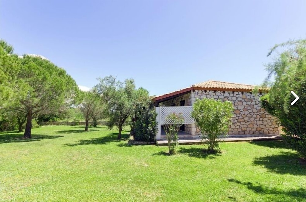 Liuba Houses