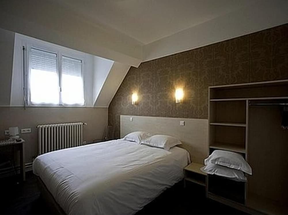Logis Hotel Le Chene Dore - Property Image 11