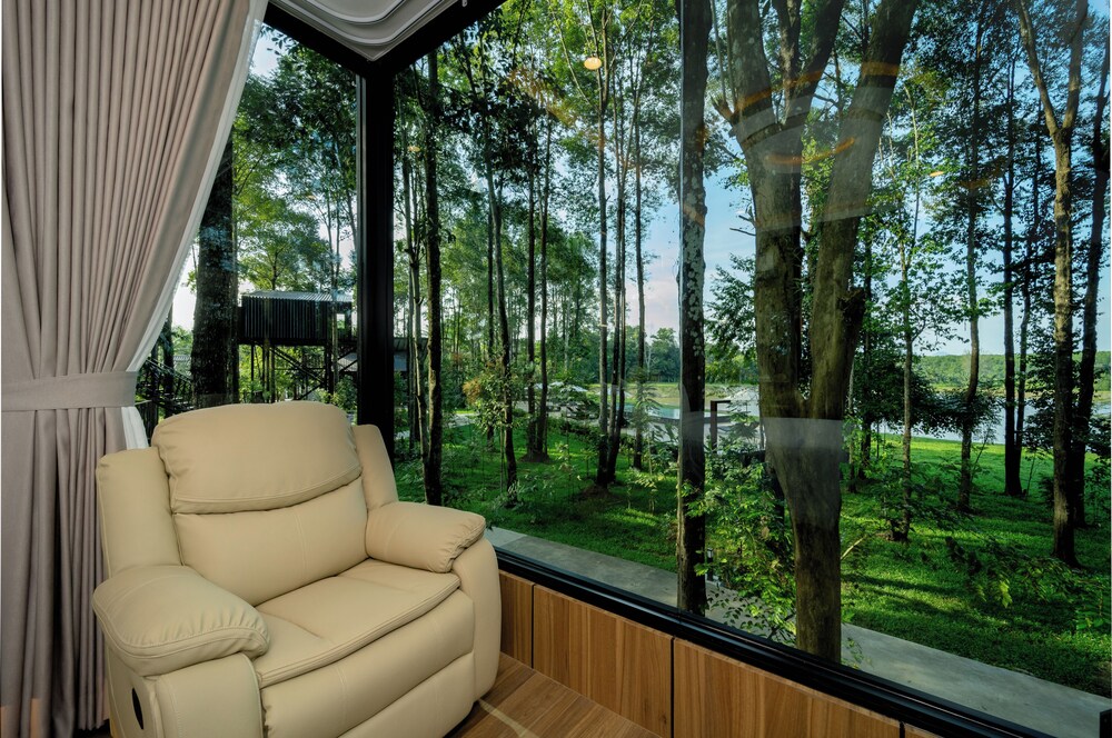 High Tree Resort Co.,Ltd.