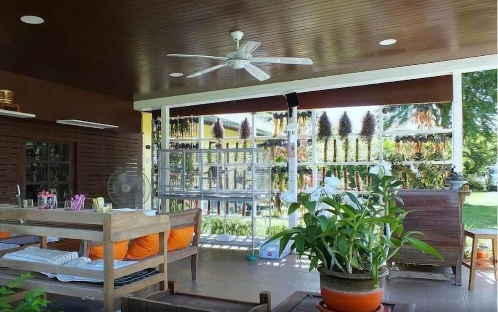 Tharnrarin Villa Suphan Buri