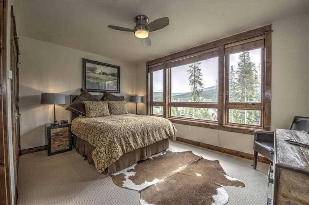 Luxury 4 Bedroom Ski in, Ski Out Mountain Vacation Rental Just Steps From the Snowflake Ski Lift in Breckenridge view 4