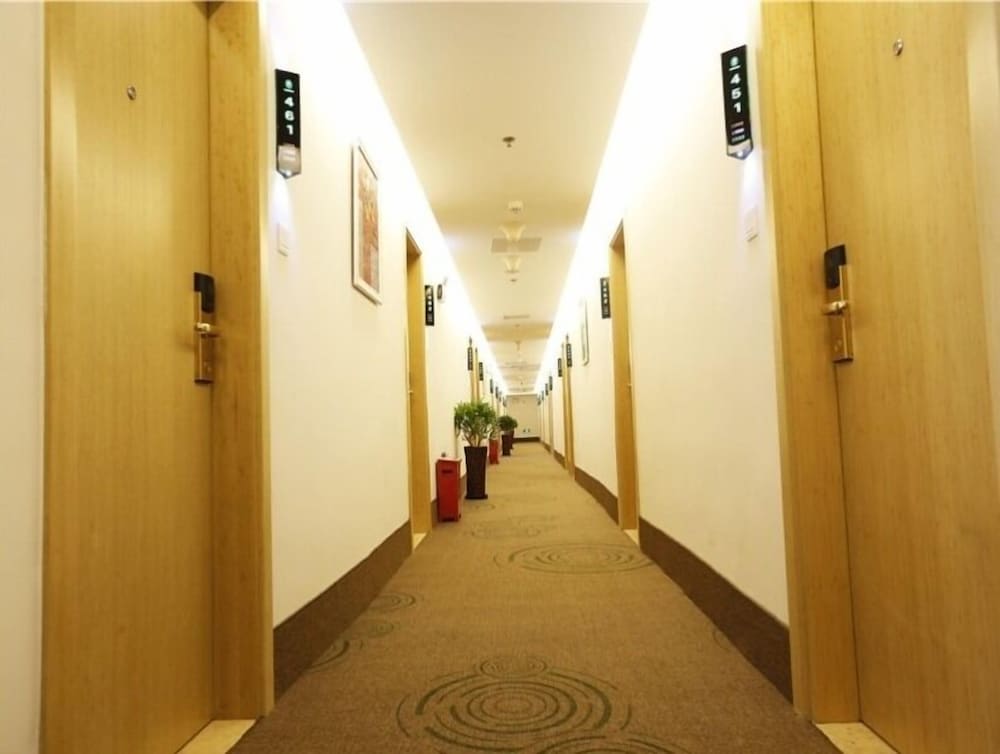 Beijing Vacations - GreenTree Inn Beijing Chaoyang District Maquanying Subway Station Express Hotel - Property Image 21