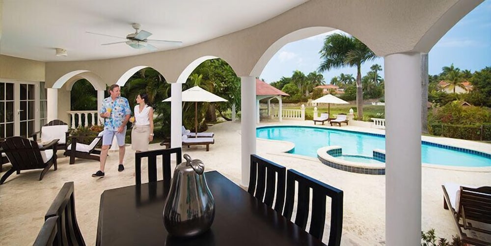 Lifestyle Tropical Stays