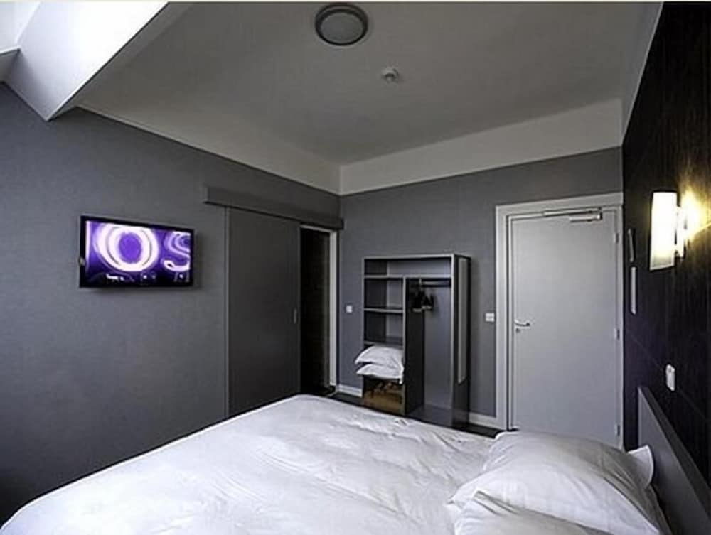 Logis Hotel Le Chene Dore - Property Image 10