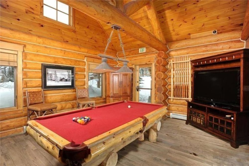 Private Family Friendly 2 Bedroom Townhome Located in East Keystone With Access to Free Shuttle Service view 5