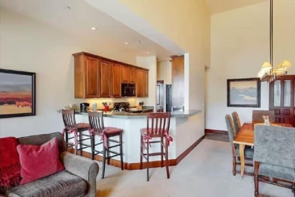 Snowmass_village_3bd_gen_c