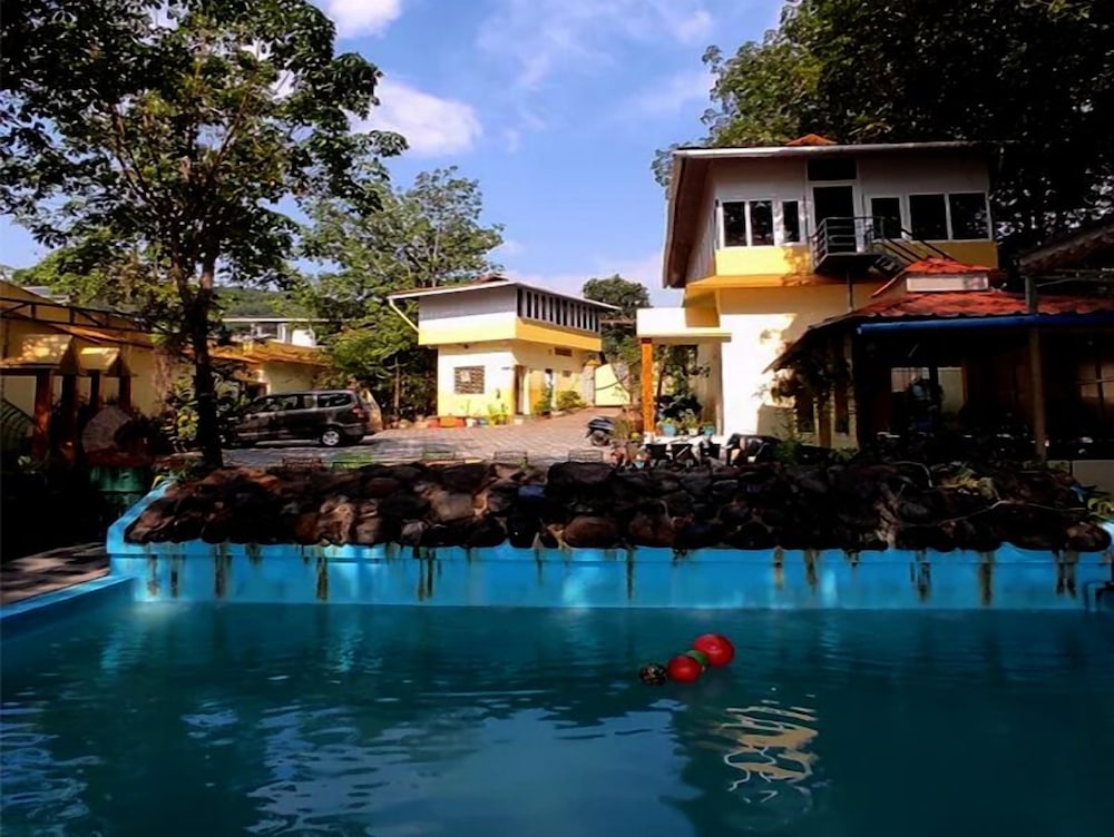 Lake Chill Resort