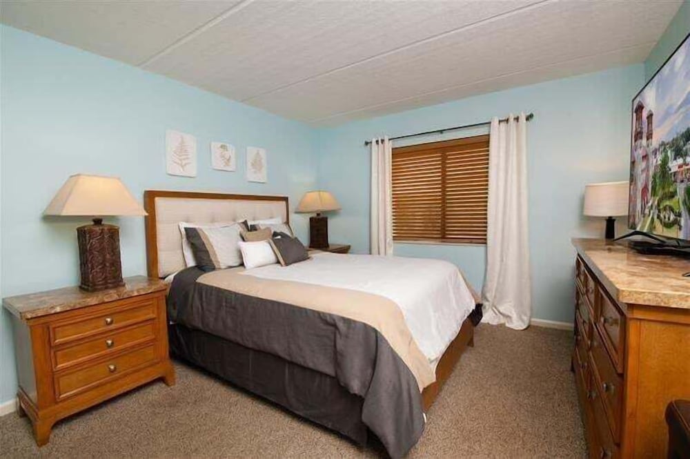 Mystic Sands I Steps To Beach I Free Activities 2 Bedroom Condo