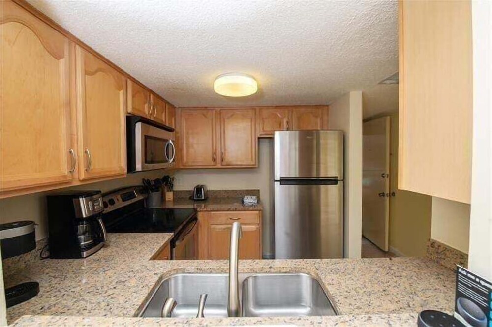 Mystic Sands I Steps To Beach I Free Activities 2 Bedroom Condo