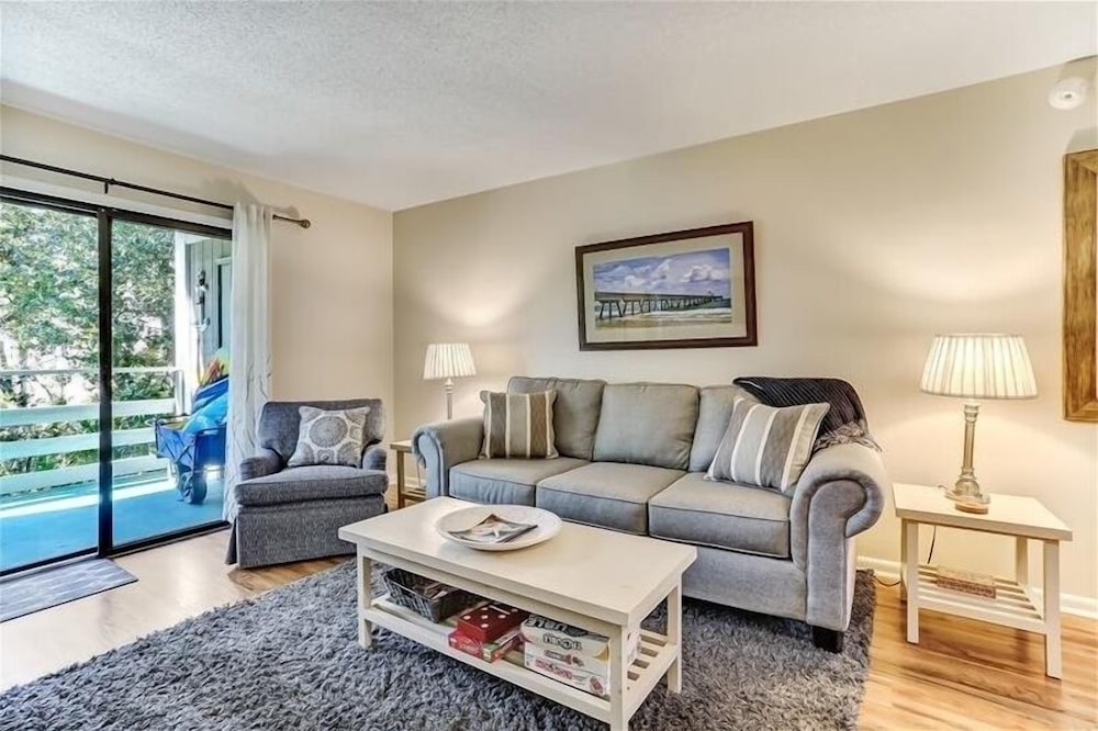 Newly Renovated Condo with Easy Access to Pool and Tennis Courts by RedAwning